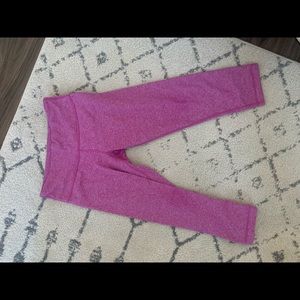 Pink Lululemon calf-length leggings